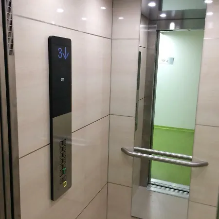 Elegant Mileticova, Free Parking Apartment Bratislava